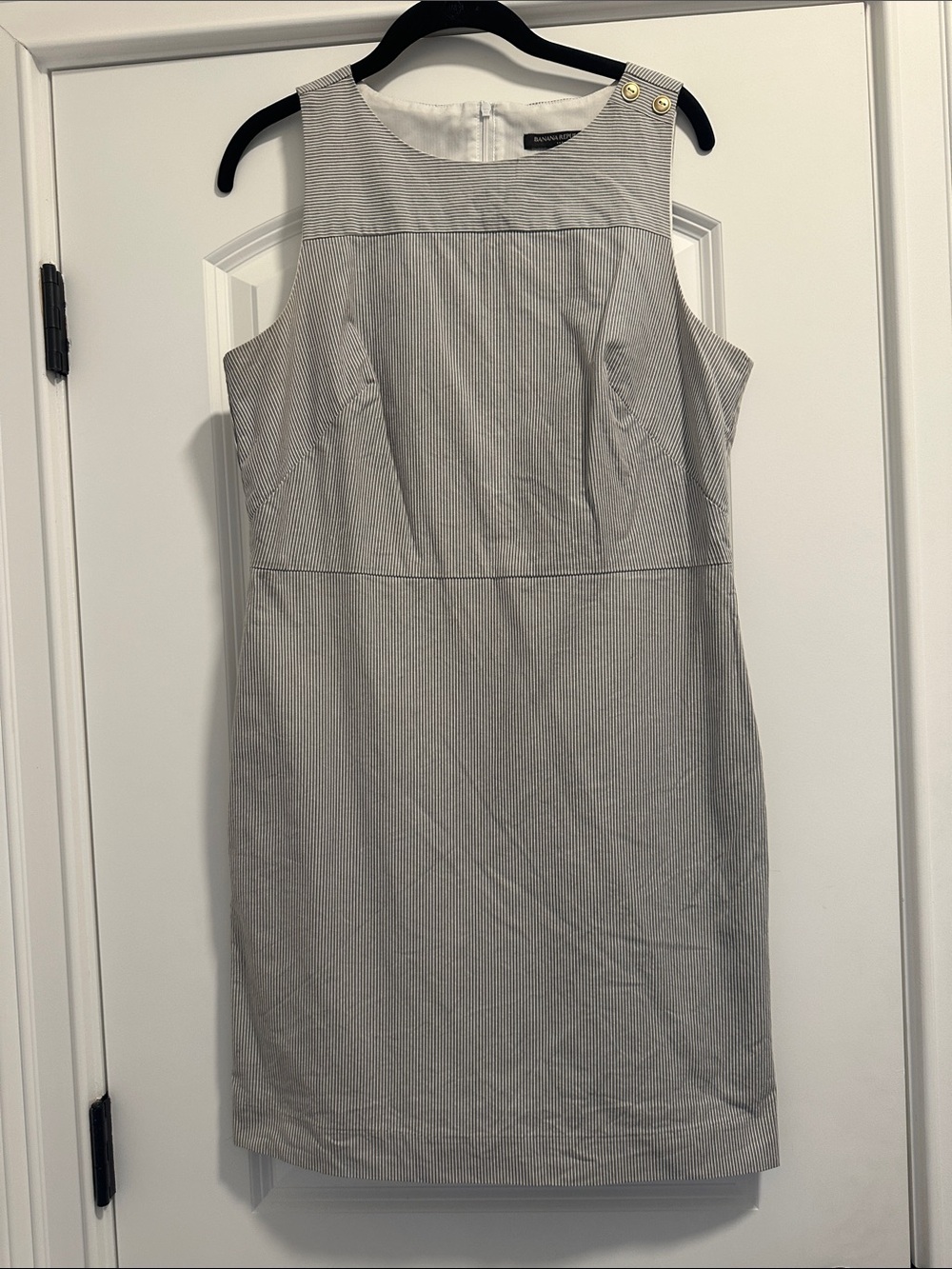 Banana Republic Sleeveless Gray Pinstripe Dress